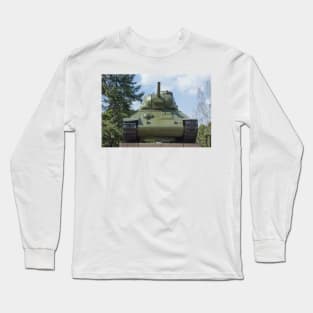 Soviet tank T-34, Soviet War Memorial in Tiergarten, Berlin Long Sleeve T-Shirt